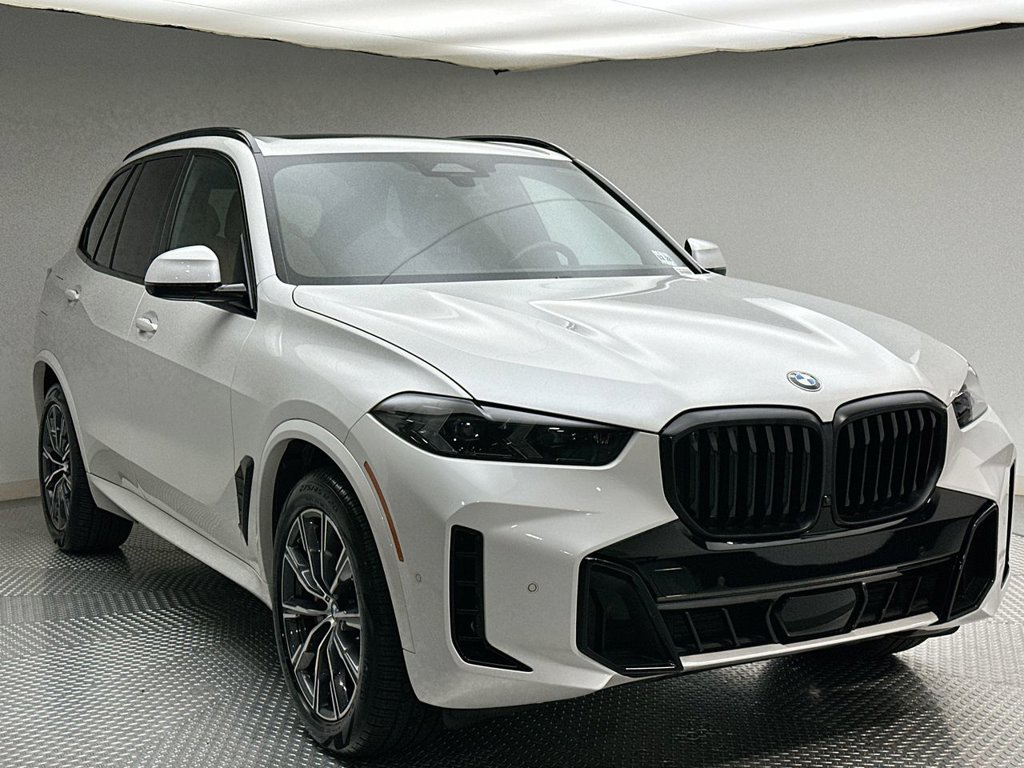 Used 2024 BMW X5 xDrive40i w/ M Sport Package AWD/4WD image 15