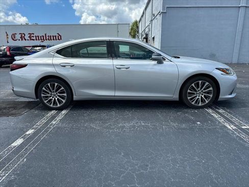 Used 2021 Lexus ES 250 w/ Premium Package AWD/4WD image 9