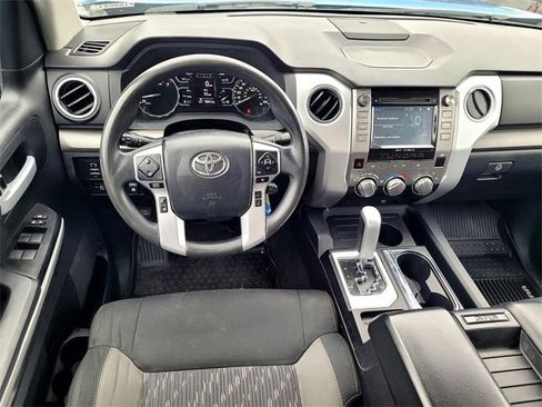 Used 2018 Toyota Tundra SR5 w/ SR5 Upgrade Package image 9
