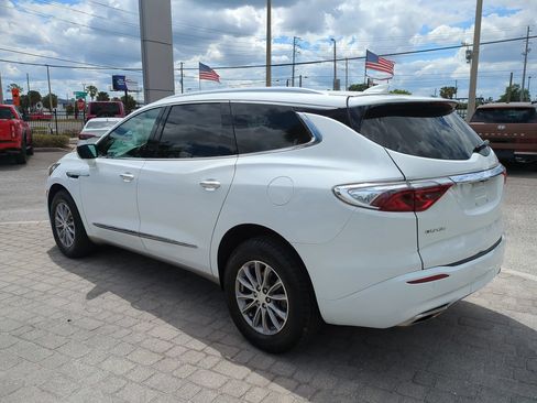 Used 2022 Buick Enclave Premium AWD/4WD image 7