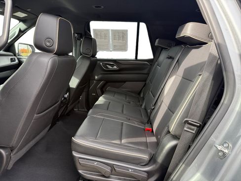 Used 2023 GMC Yukon SLT image 16