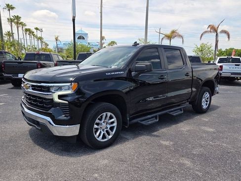 Used 2023 Chevrolet Silverado 1500 LT w/ Protection Package RWD image 3