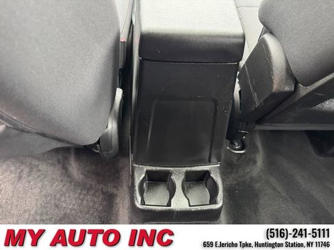 Used 2011 Jeep Liberty Sport image 16