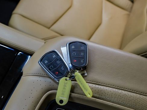 Used 2018 Cadillac Escalade ESV Platinum image 71