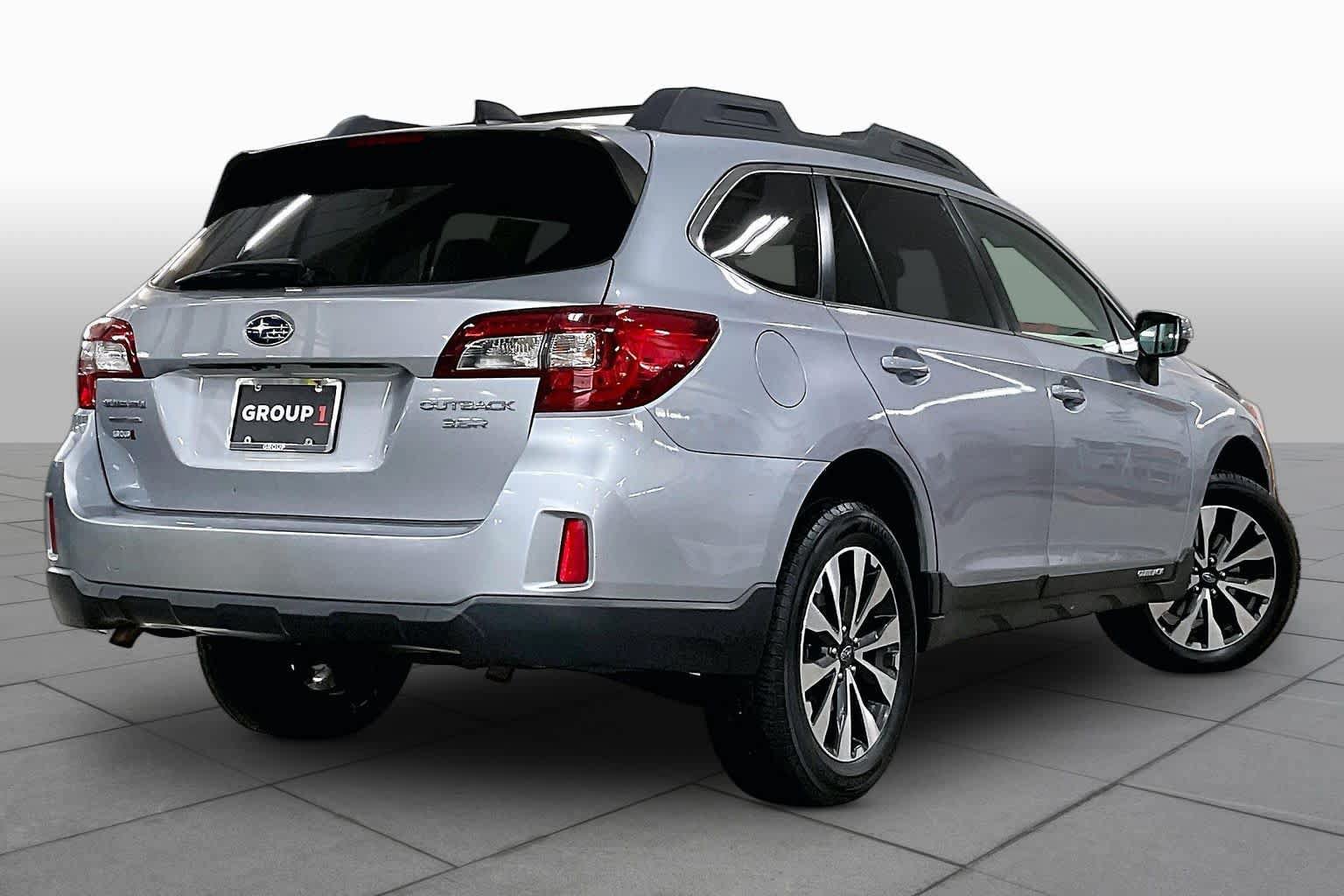 Used 2016 Subaru Outback 3.6R Limited AWD/4WD image 13