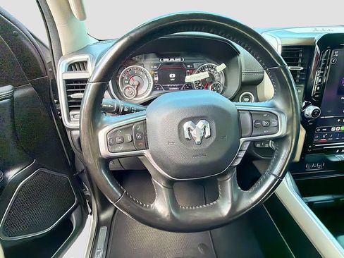 Used 2022 RAM 1500 Laramie AWD/4WD image 11