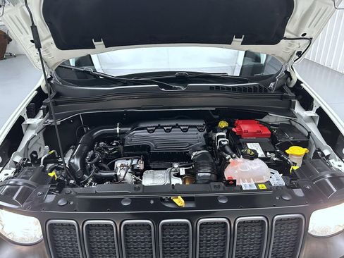 Used 2022 Jeep Renegade Trailhawk image 24