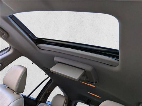 Used 2021 Honda Pilot Touring image 15