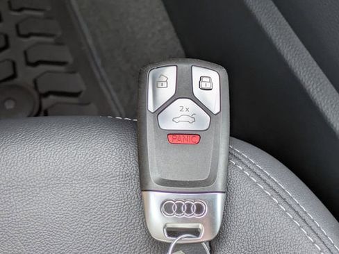 Used 2023 Audi Q5 2.0T Premium w/ Convenience Package AWD/4WD image 31