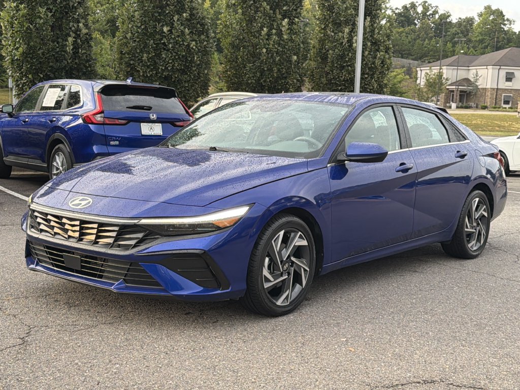 Used 2025 Hyundai Elantra SEL FWD image 6