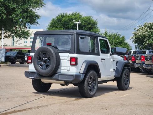 Used 2022 Jeep Wrangler Sport AWD/4WD image 7