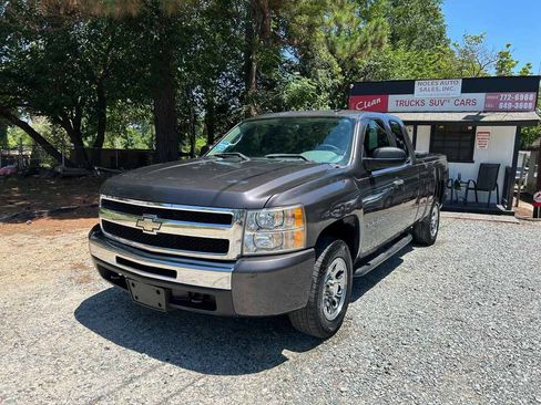 Used 2011 Chevrolet Silverado 1500 LS RWD image 3