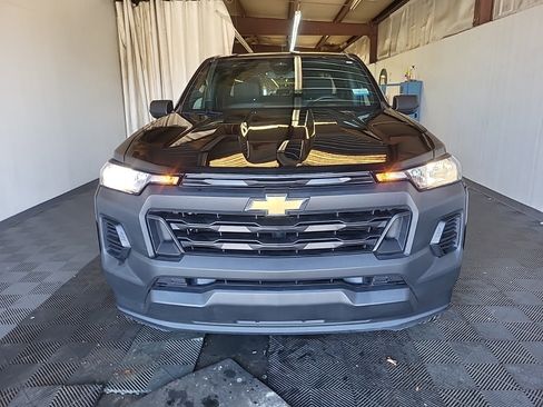 Used 2023 Chevrolet Colorado W/T image 4