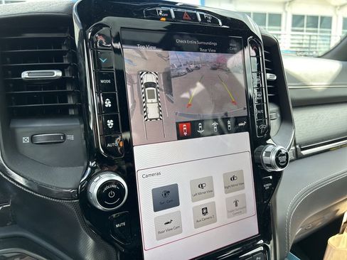 Used 2022 RAM 1500 Limited image 4