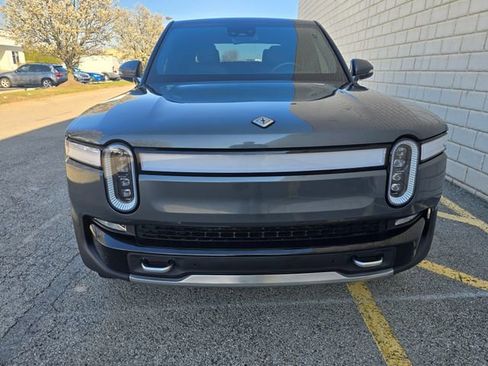 Used 2022 Rivian R1T Launch Edition image 11