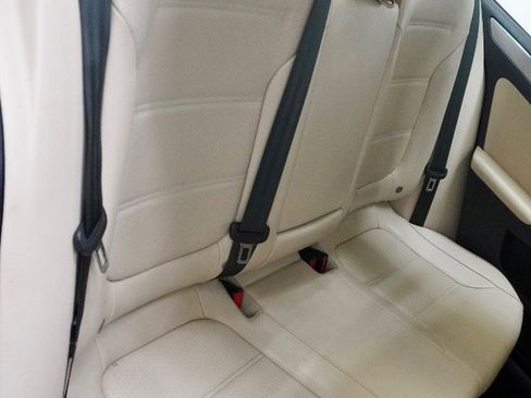 Used 2017 Volkswagen Jetta SE image 8