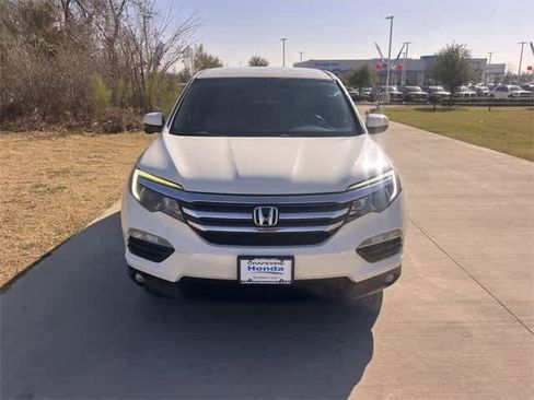 Certified 2017 Honda Pilot EX image 7