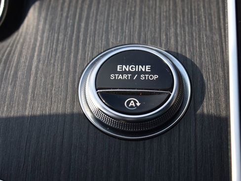 Used 2022 Mercedes-Benz C 300 4MATIC Sedan image 31