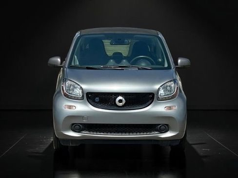 Used 2019 smart fortwo electric drive RWD image 2