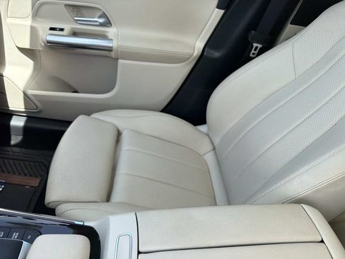 Used 2021 Mercedes-Benz GLA 250 image 16