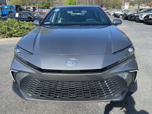 Used 2025 Toyota Camry SE w/ Multimedia Upgrade Package image 3