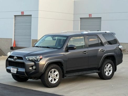 Used 2016 Toyota 4Runner SR5 AWD/4WD image 7