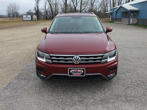 Used 2019 Volkswagen Tiguan SEL image 3