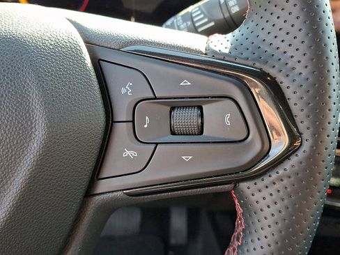 Certified 2024 Chevrolet Trax RS w/ Driver Confidence Package image 23