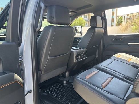 Used 2024 GMC Sierra 2500 AT4 w/ AT4 Preferred Package AWD/4WD image 36