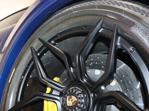 Used 2019 Porsche 911 4 Coupe image 52