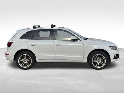 Used 2017 Audi Q5 2.0T Premium Plus w/ Technology Package AWD/4WD image 9