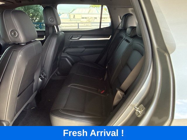 Used 2025 GMC Terrain Elevation w/ Elevation Premium Package AWD/4WD image 3