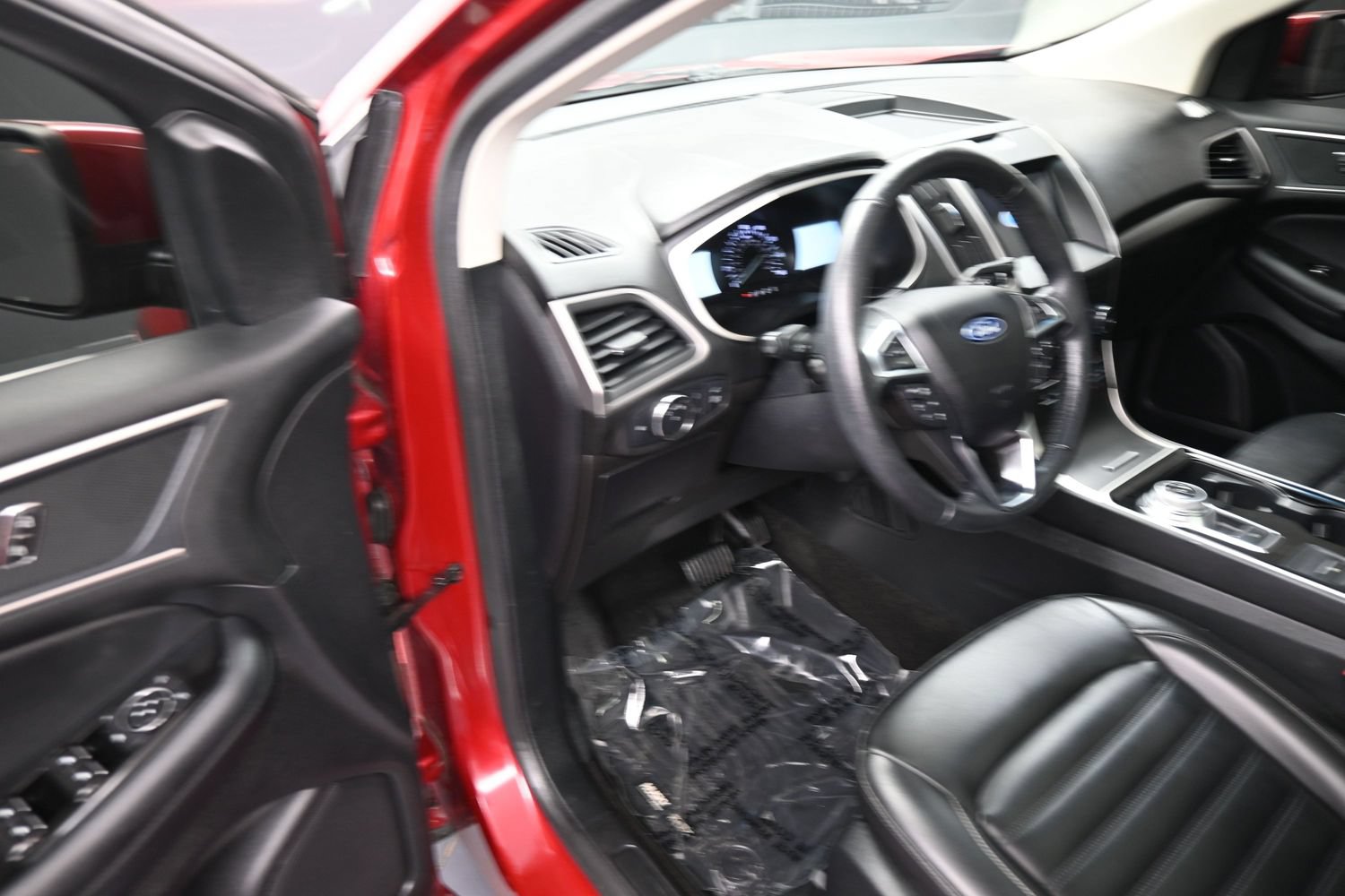 Used 2020 Ford Edge SEL w/ Convenience Package FWD image 12