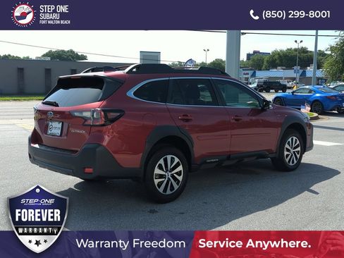 Used 2025 Subaru Outback Premium AWD/4WD image 7