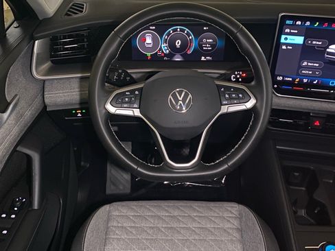 Used 2026 Volkswagen Tiguan S FWD image 6