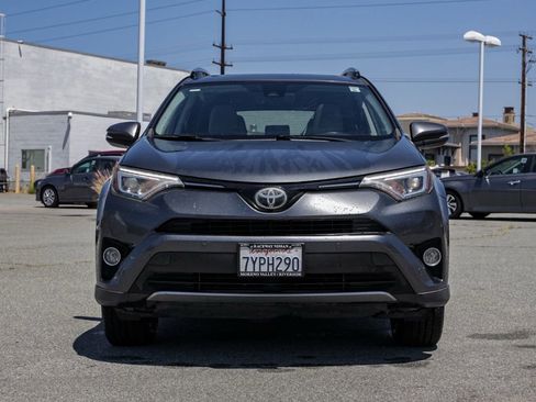 Used 2017 Toyota RAV4 Limited w/ Preferred Accessory Package FWD image 9