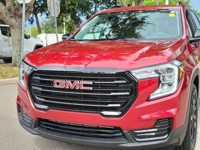 Certified 2023 GMC Terrain SLE w/ Driver Convenience Package FWD image 9