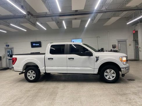 Used 2022 Ford F150 XLT w/ Trailer Tow Package AWD/4WD image 4