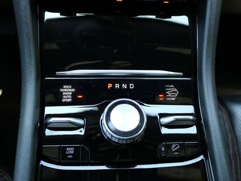 Used 2023 Jeep Grand Cherokee Summit w/ Luxury Tech Group V AWD/4WD image 30