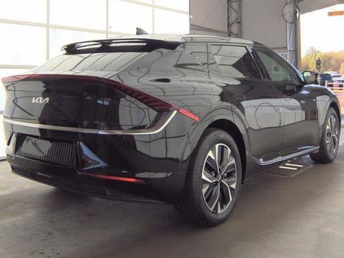 Used 2024 Kia EV6 Wind w/ Wind Technology Package AWD/4WD image 3