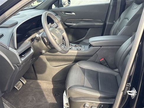 Used 2025 Cadillac XT4 Sport image 20