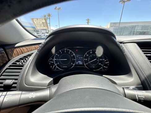 Used 2018 Nissan Armada SL w/ Moonroof Package AWD/4WD image 11