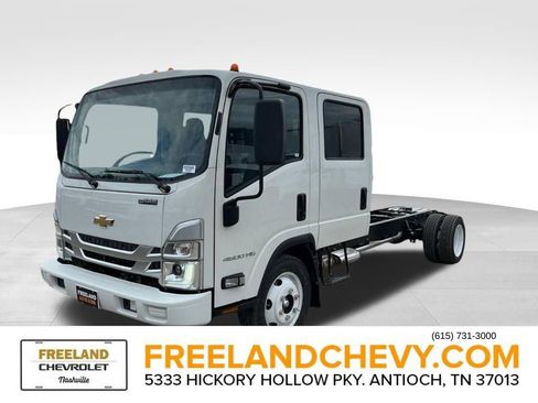 New 2025 Chevrolet Low Cab Forward image 3