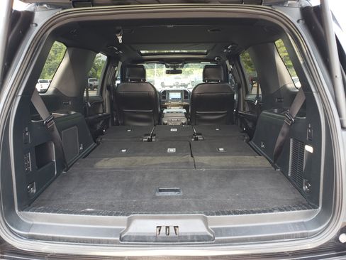 Used 2020 Ford Expedition Limited RWD image 12