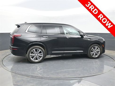 Used 2024 Cadillac XT6 Premium Luxury image 8