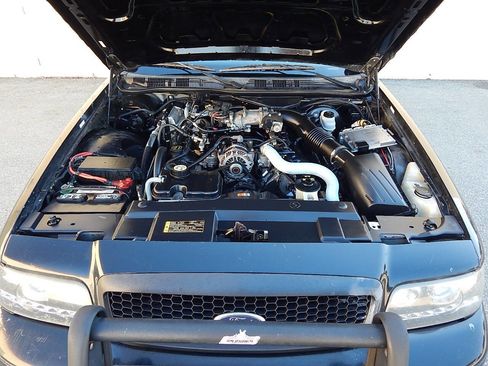 Used 2007 Ford Crown Victoria Police Interceptor image 35