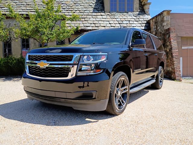 Used 2015 Chevrolet Suburban LT RWD image 4