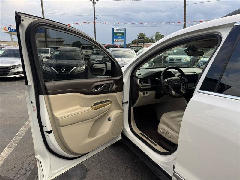 Used 2019 GMC Acadia Denali AWD/4WD image 25