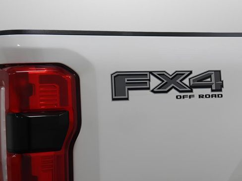 Used 2024 Ford F250 Lariat w/ Lariat Ultimate Package image 34