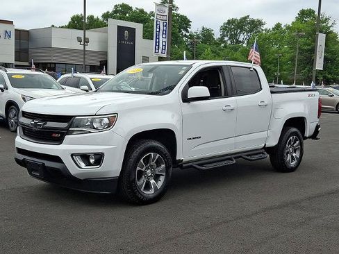 Used 2020 Chevrolet Colorado Z71 AWD/4WD image 3